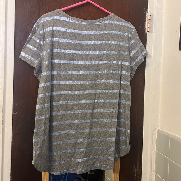 LAST CALL ! Gray Striped Short Sleeve Top from NY & Company. Size XL. - Picture 3 of 3